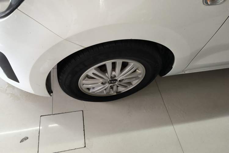 Used Kia Pegas 2020 Revised Version 1.4L Automatic Comfortable with Sunroof Left Front Wheel Hub
