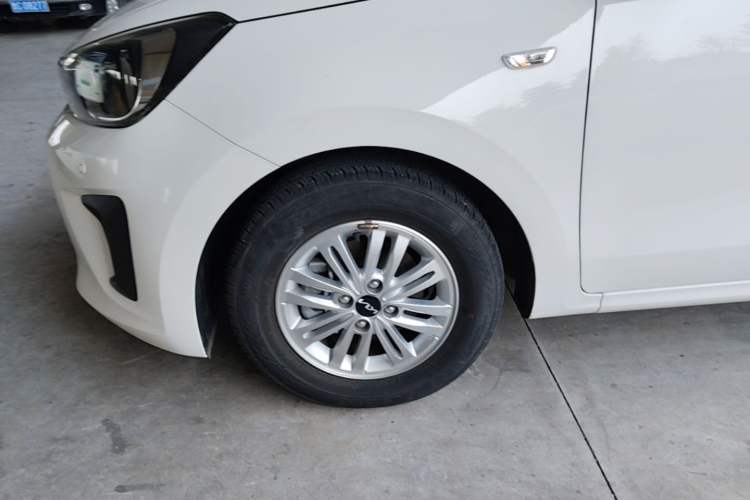 Used Kia Pegas 2020 Revised Version 1.4L Automatic Comfortable with Sunroof Left Front Wheel Hub