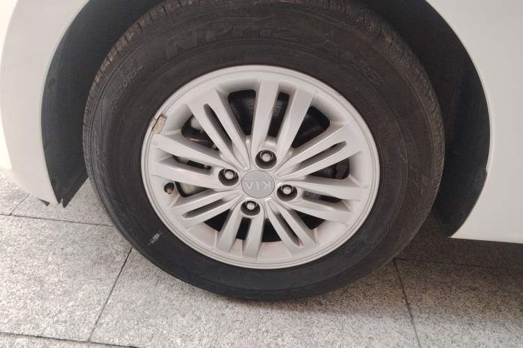 Used Kia Pegas 2020 Revised Version 1.4L Automatic Comfortable with Sunroof Left Front Wheel Hub