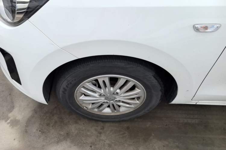 Used Kia Pegas 2020 1.4L Automatic Comfort Version with Sunroof Left Front Wheel Hub