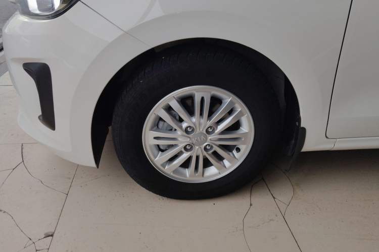Used Kia Pegas 2020 Revised Version 1.4L Automatic Comfortable with Sunroof Left Front Wheel Hub