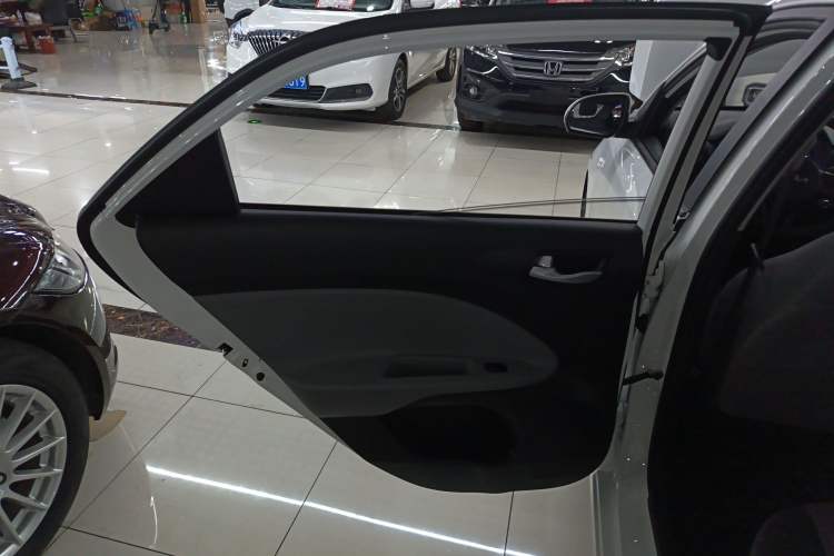 Used Kia Pegas 2020 1.4L Automatic Elite Connect Edition Left Rear Door Interior