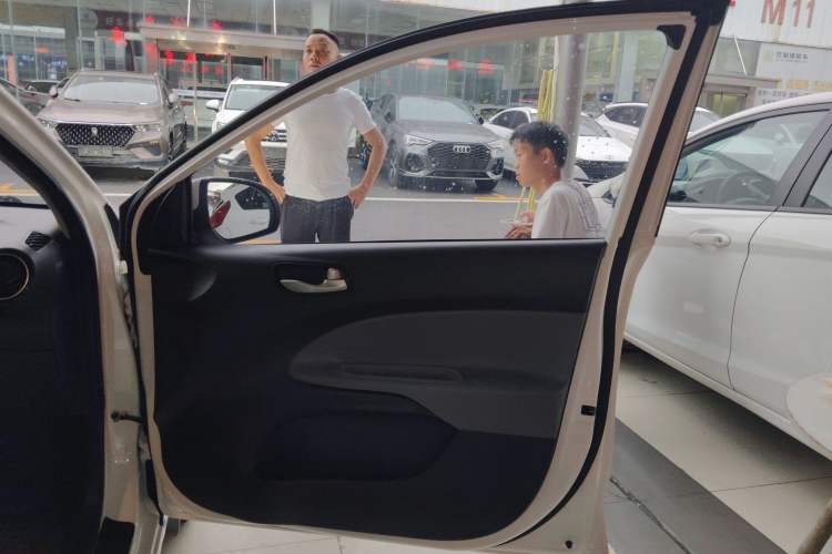 Used Kia Pegas 2020 Revised Version 1.4L Automatic Comfortable with Sunroof Right Front Door Interior