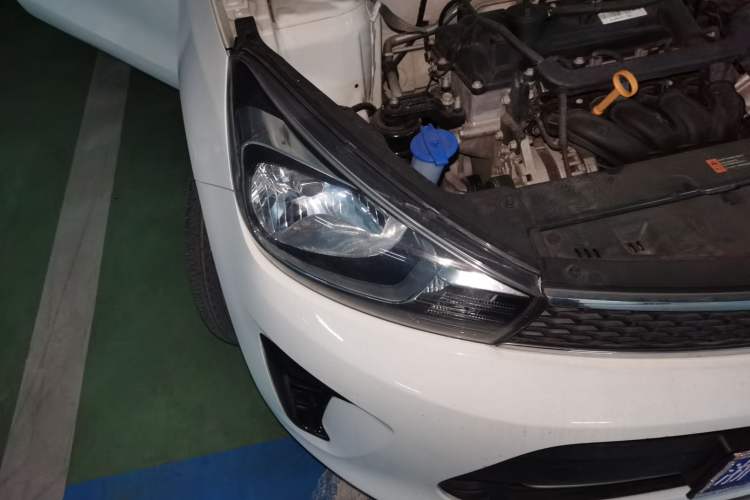 Used Kia Pegas 2020 1.4L Automatic Comfort Version with Sunroof Right Front Headlight