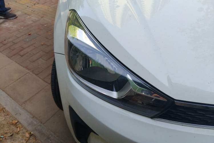 Used Kia Pegas 2020 Revised Version 1.4L Automatic Comfortable with Sunroof Right Front Headlight