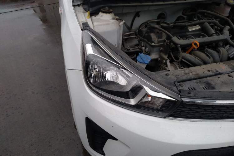 Used Kia Pegas 2020 Revised Version 1.4L Automatic Comfortable with Sunroof Right Front Headlight