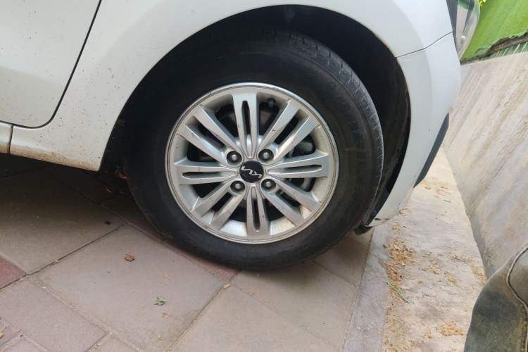 Used Kia Pegas 2020 Revised Version 1.4L Automatic Comfortable with Sunroof Right Front Wheel Hub