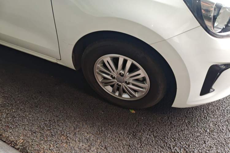 Used Kia Pegas 2020 1.4L Automatic Comfort Version with Sunroof Right Front Wheel Hub
