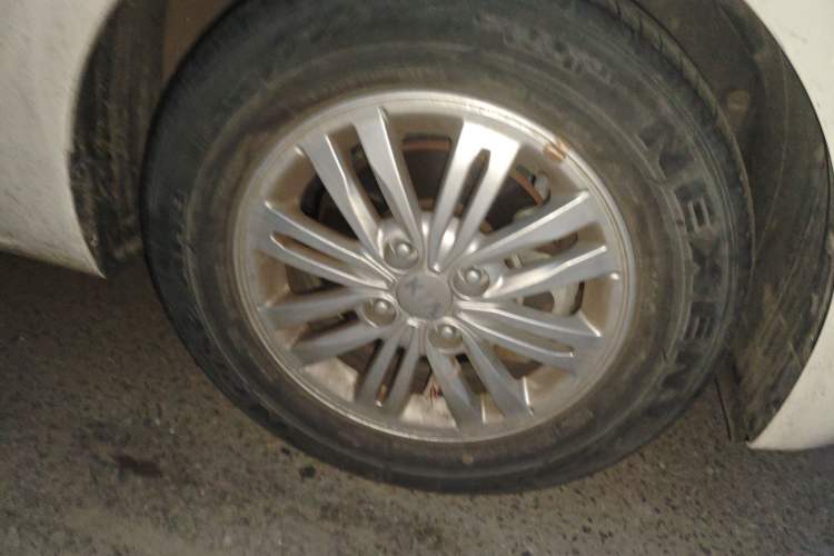 Used Kia Pegas 2020 1.4L Automatic Comfort Version with Sunroof Right Front Wheel Hub
