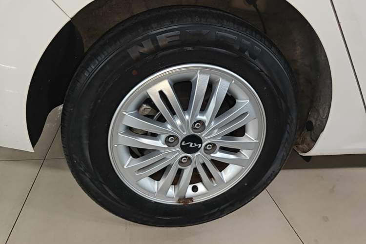 Used Kia Pegas 2020 Revised Version 1.4L Automatic Elite Connect Edition Right Rear Wheel Hub