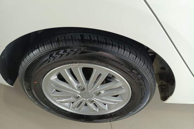Used Kia Pegas 2020 1.4L Automatic Comfort Version with Sunroof Right Rear Wheel Hub