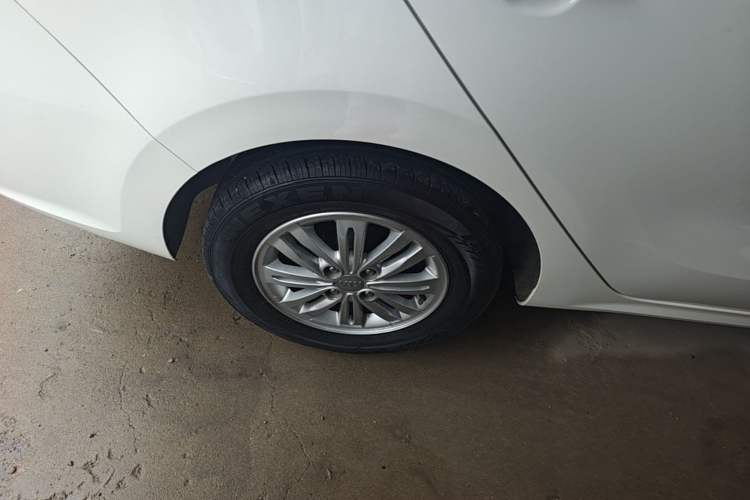 Used Kia Pegas 2020 Revised Version 1.4L Automatic Comfortable with Sunroof Right Rear Wheel Hub