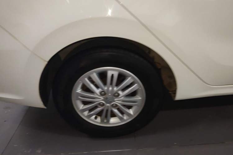 Used Kia Pegas 2020 1.4L Automatic Comfort Version with Sunroof Right Rear Wheel Hub