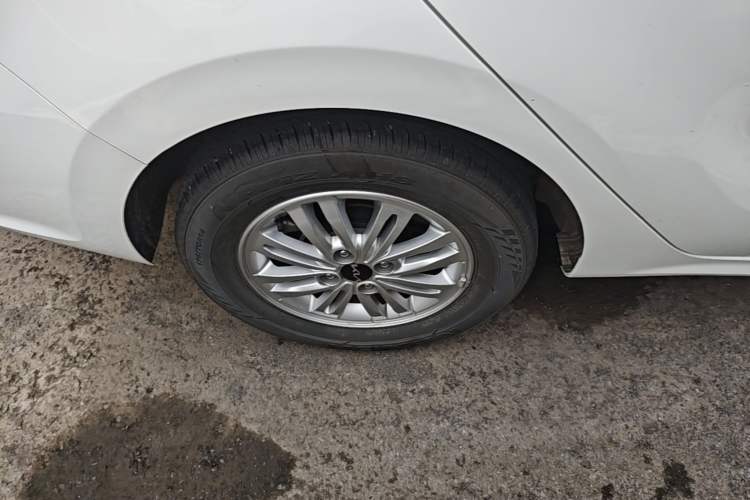 Used Kia Pegas 2020 Revised Version 1.4L Automatic Comfortable with Sunroof Right Rear Wheel Hub