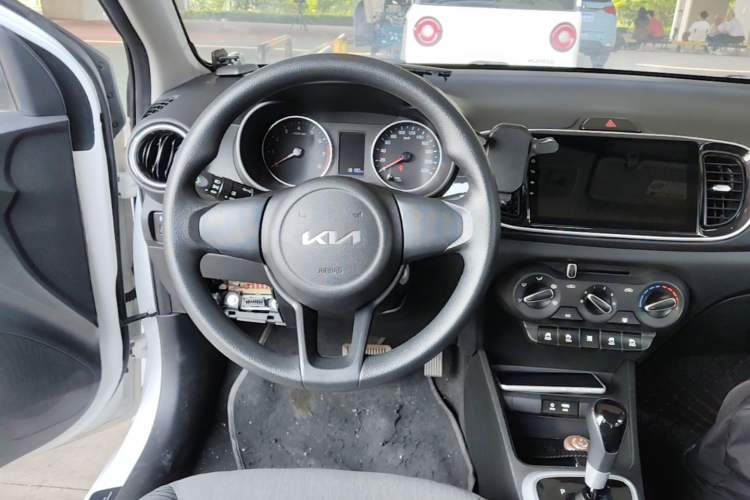 Used Kia Pegas 2020 Revised Version 1.4L Automatic Comfortable with Sunroof Steering Wheel