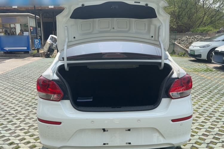 Used Kia Pegas 2020 Revised Version 1.4L Automatic Comfortable with Sunroof Trunk