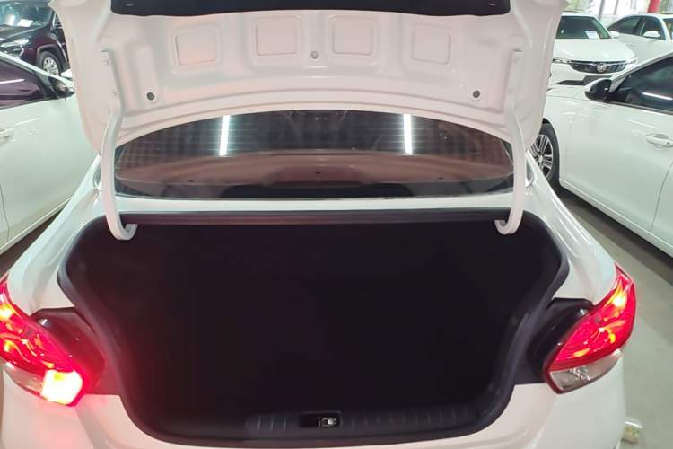 Used Kia Pegas 2020 Revised Version 1.4L Automatic Comfortable with Sunroof Trunk