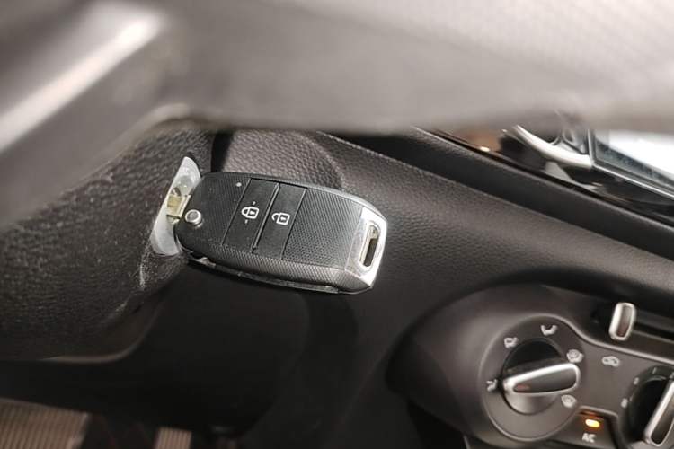 Used Kia Pegas 2020 1.4L Automatic Comfort Version with Sunroof Vehicle Key