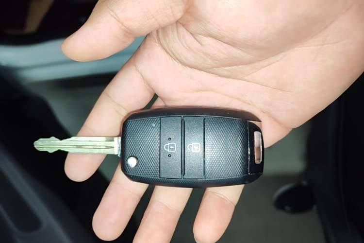 Used Kia Pegas 2020 Revised Version 1.4L Automatic Comfortable with Sunroof Vehicle Key