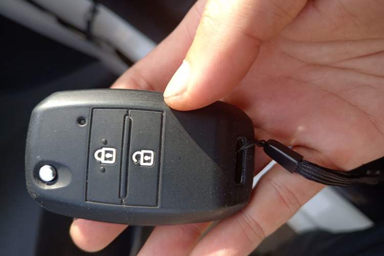 Used Kia Pegas 2020 Revised Version 1.4L Automatic Comfortable with Sunroof Vehicle Key
