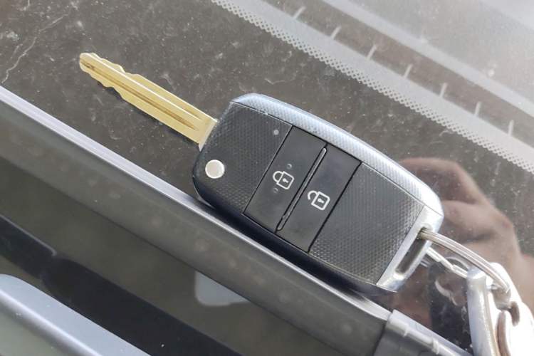 Used Kia Pegas 2020 Revised Version 1.4L Automatic Comfortable with Sunroof Vehicle Key