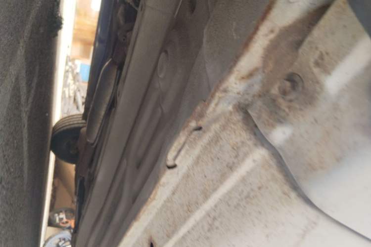 Used Kia Pride 2004 1.3L MT Chassis Front Left