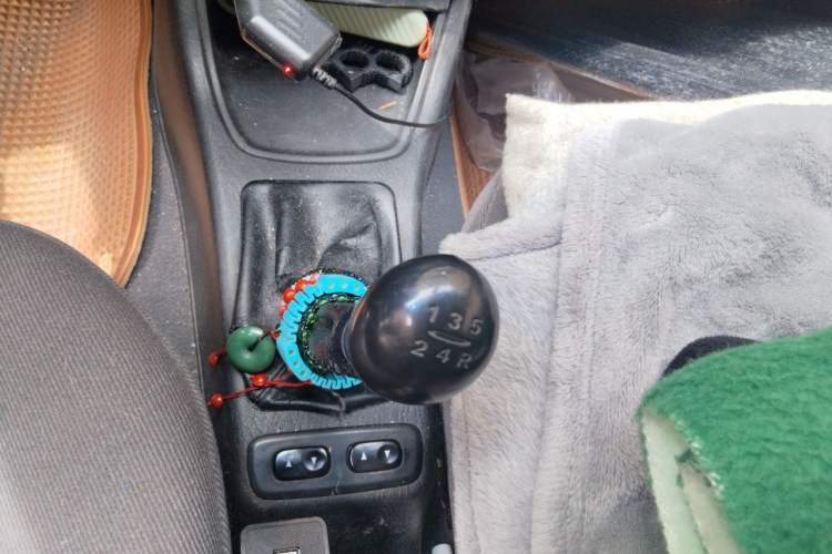 Used Kia Pride 2004 1.3L MT Gear Lever