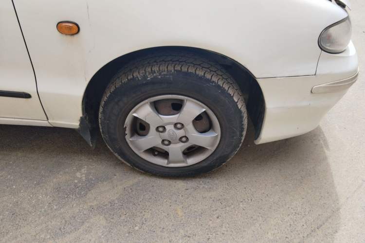 Used Kia Pride 2004 1.3L MT Right Front Wheel Hub