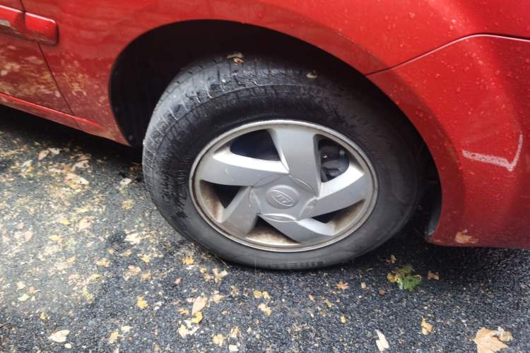Used Kia Rio 2007 1.4L AT GLS Right Front Wheel Hub
