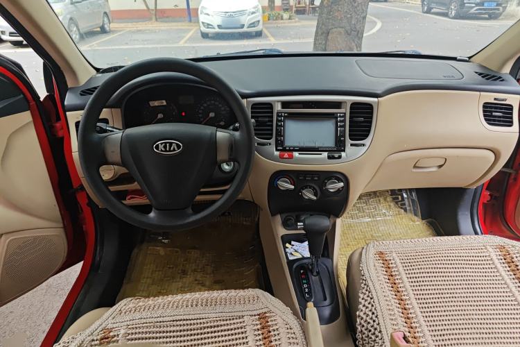 Used Kia Rio 2007 1.4L AT GLS Center Console