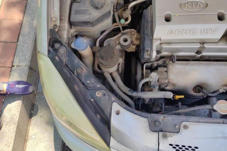 Used Kia Rio 2007 1.4L Manual Transmission Engine Bay Right