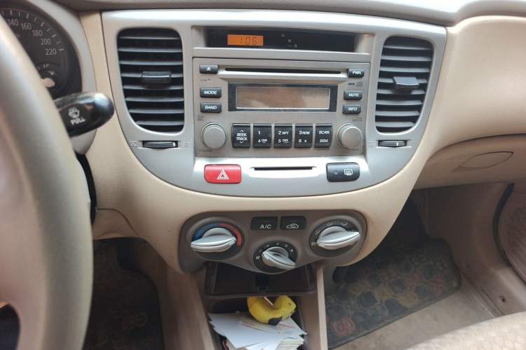 Used Kia Rio 2007 1.4L MT GLS Audio And AC Panel