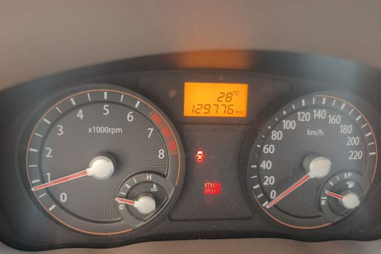 Used Kia Rio 2007 1.4L MT GLS Odometer Close Up