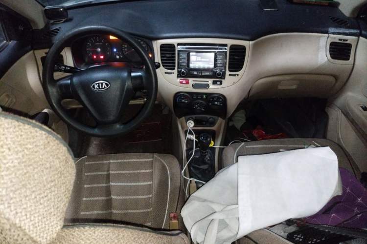 Used Kia Rio 2007 1.4L MT GL Audio And AC Panel
