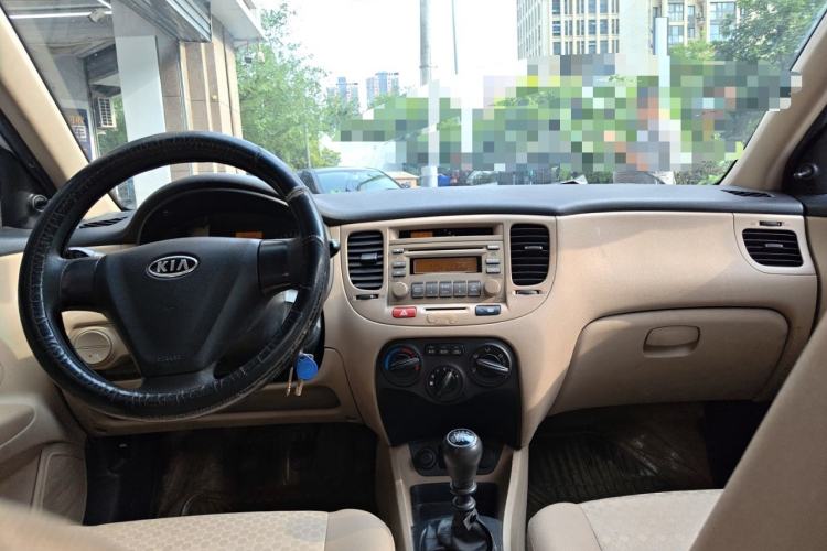Used Kia Rio 2007 1.4L MT GL Center Console