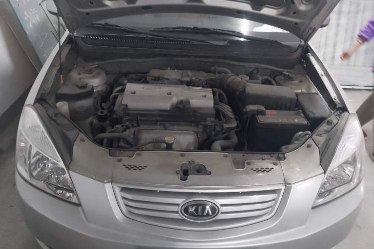 Used Kia Rio 2007 1.4L MT GL Engine Bay