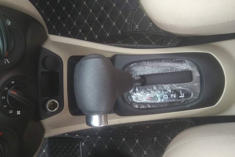 Used Kia Rio 2007 1.4L AT GL Gear Lever