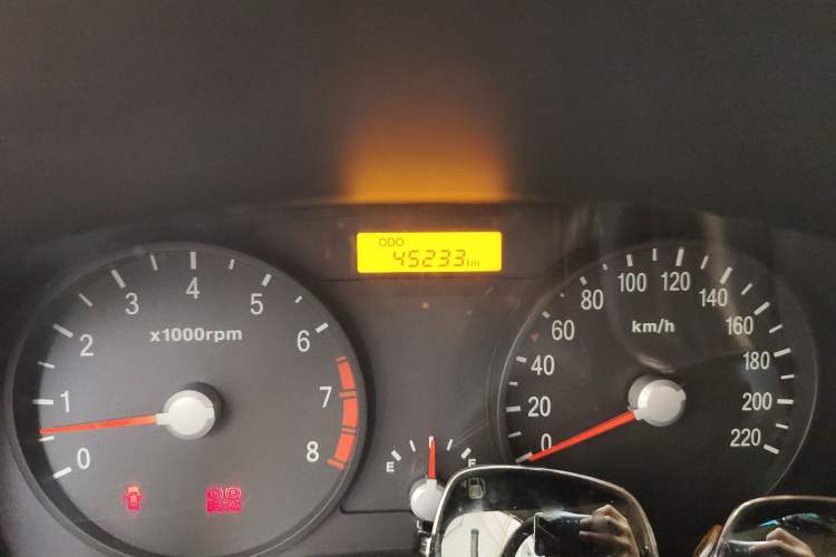 Used Kia Rio 2007 1.4L MT GL Odometer Close Up