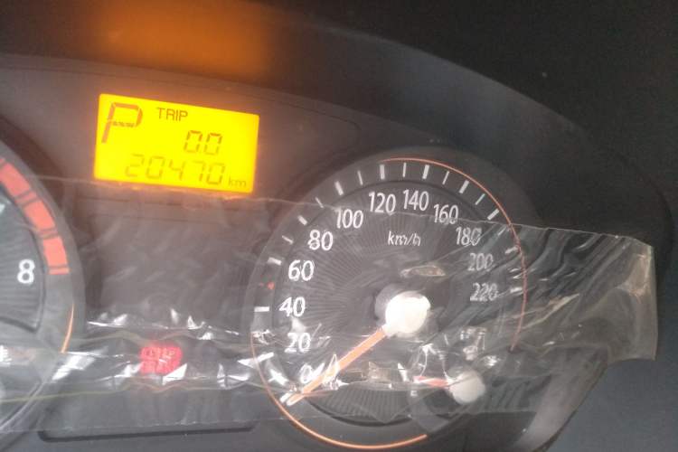 Used Kia Rio 2007 1.4L AT GL Odometer Close Up