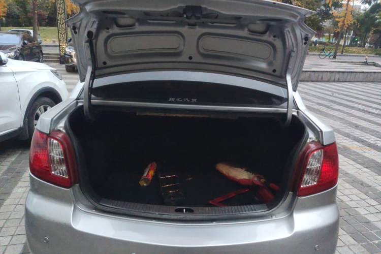 Used Kia Rio 2007 1.4L MT GL Trunk