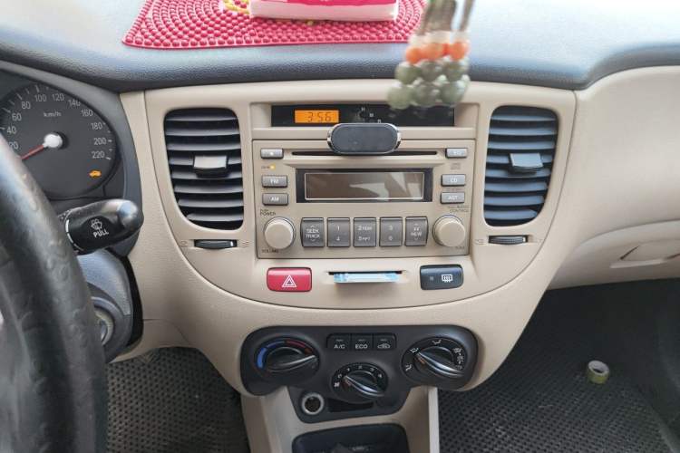 Used Kia Rio 2007 1.4L MT GL Audio And AC Panel
