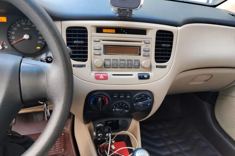 Used Kia Rio 2007 1.4L MT GL Audio And AC Panel