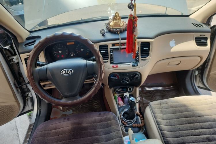 Used Kia Rio 2007 1.4L MT GL Center Console