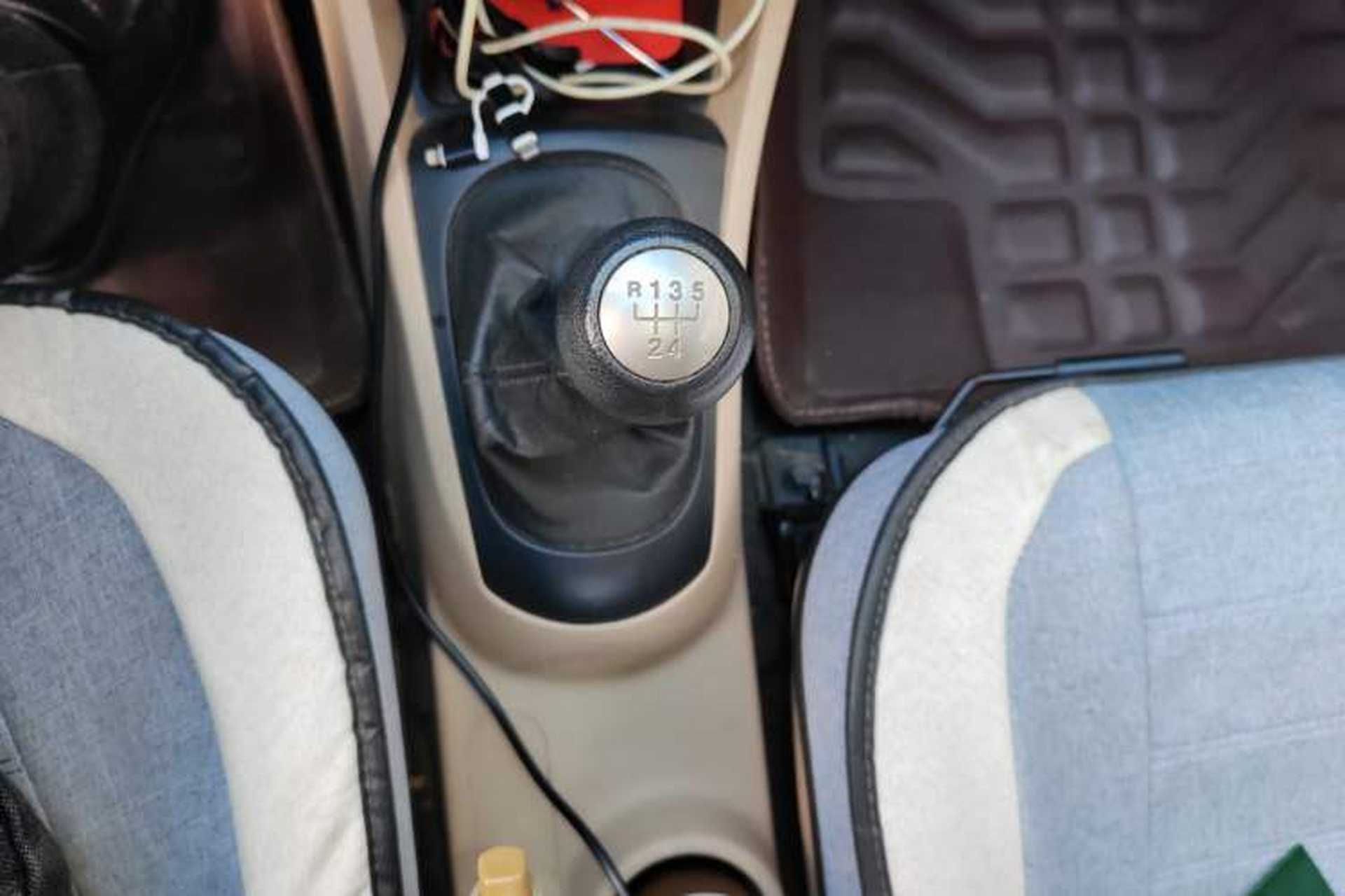 Used Kia Rio 2007 1.4L MT GL Gear Lever