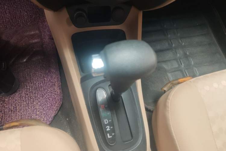 Used Kia Rio 2007 1.4L AT GL Gear Lever