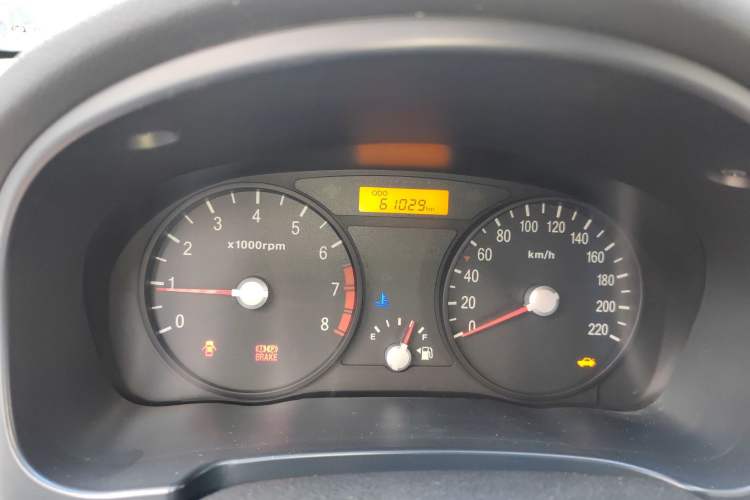 Used Kia Rio 2007 1.4L MT GL Odometer Close Up