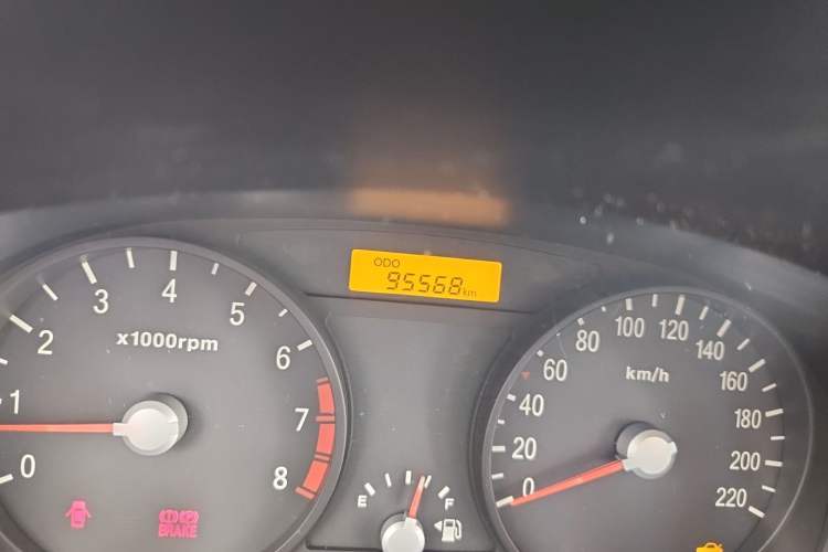Used Kia Rio 2007 1.4L MT GL Odometer Close Up