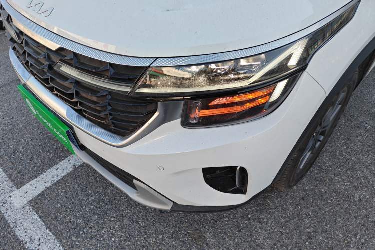 Used Kia Seltos 2023 1.5L CVT Luxury Edition Left Front Headlight