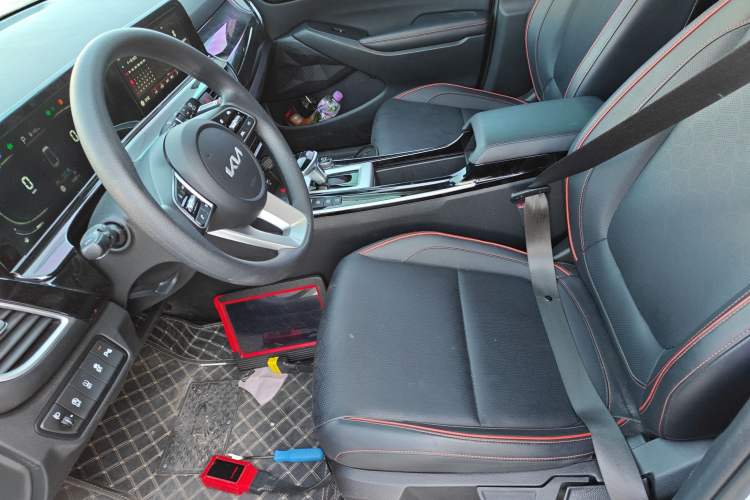Used Kia Seltos 2023 1.5L CVT Luxury Edition Left Front Seat