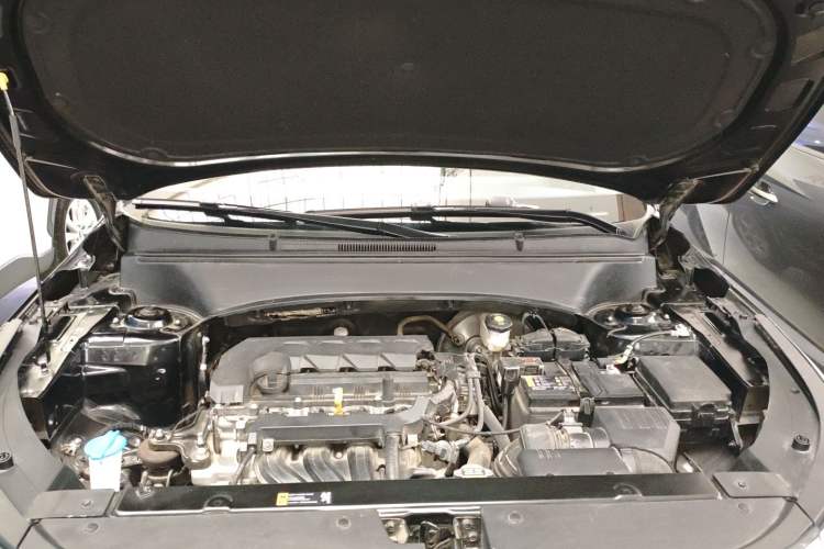 Used Kia Seltos 2023 1.5L CVT Comfort Edition Engine Bay